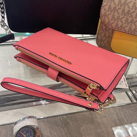 MICHAEL KORS LARGE DOUBLE ZIP WRISTLET WALLET PHONE CASE CLUTCH 
Tea Rose NWT